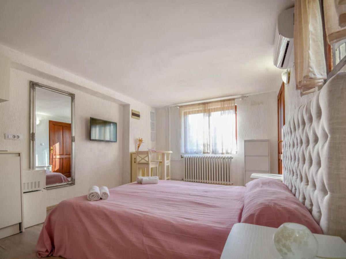 Studios Barre With Jacuzzi Rovinj Kültér fotó